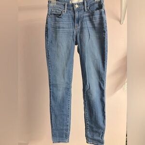 Levi Strauss Women’s Mid Rise Skinny Jeans, 2M, W 26/L 30, Stretch, Blue